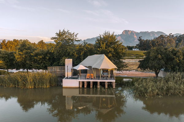 Chenin Lakeside Glamping Tent