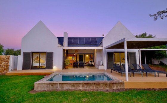 McGregor: Cabin for 4 - Stay 3 Pay 2 Mid-Week October 2026
