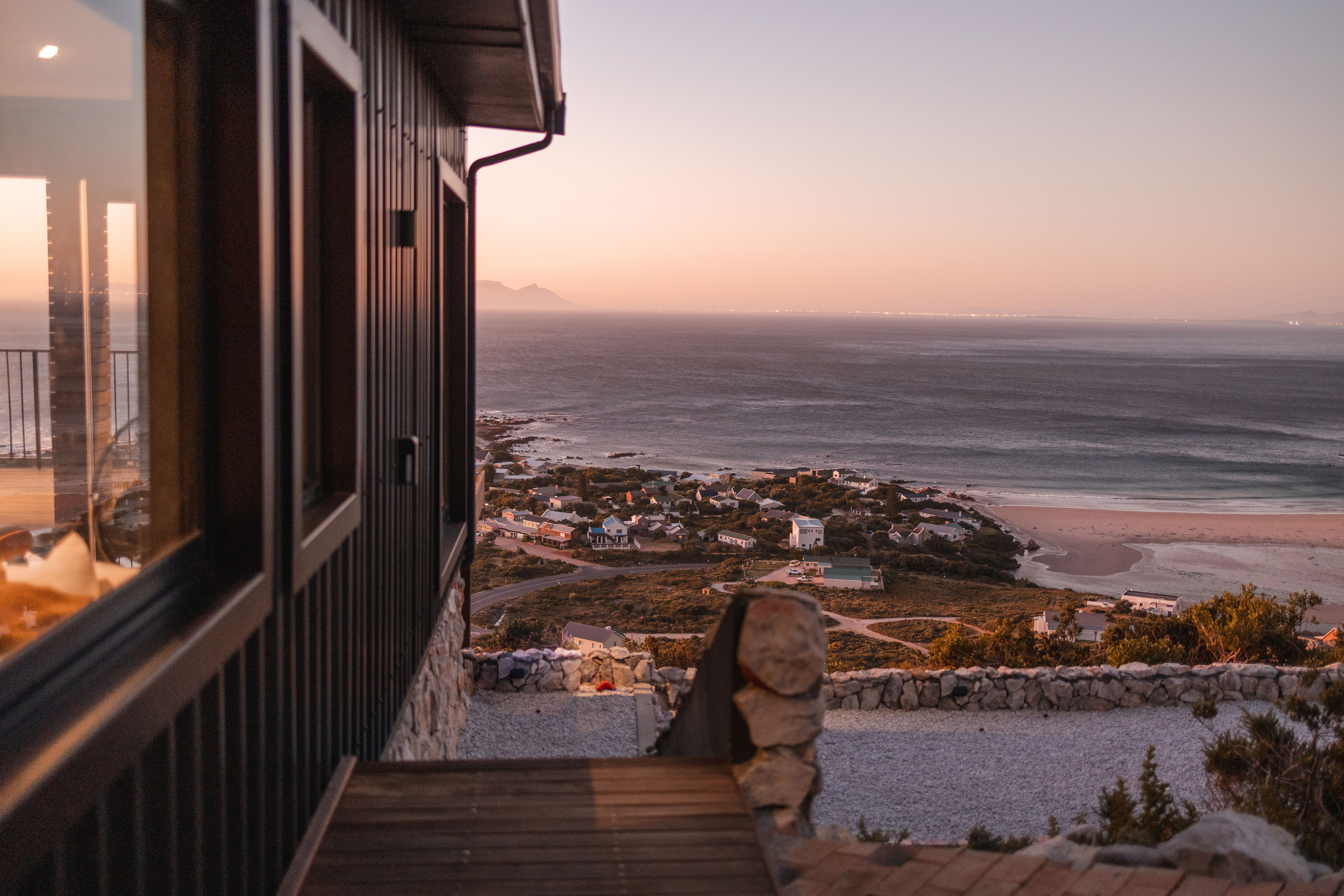 Rooi Else Cabin