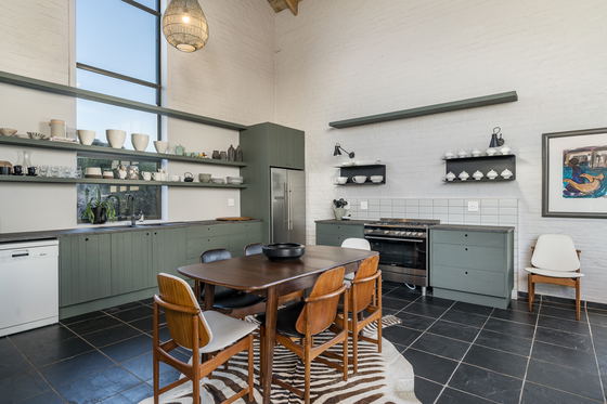 Kitchen & Dining Kitchen & Dining