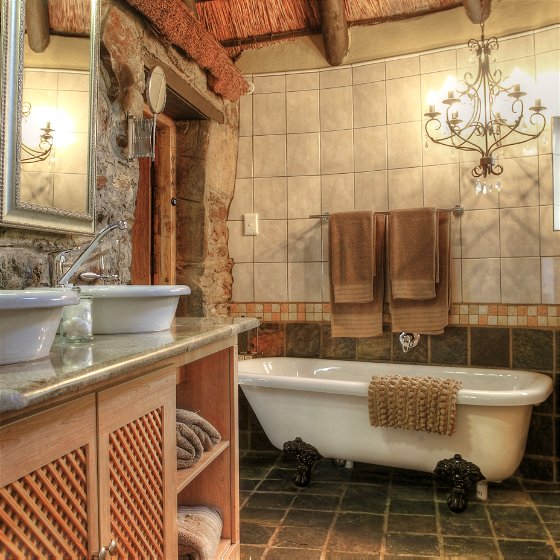 Stone Cottage bathroom