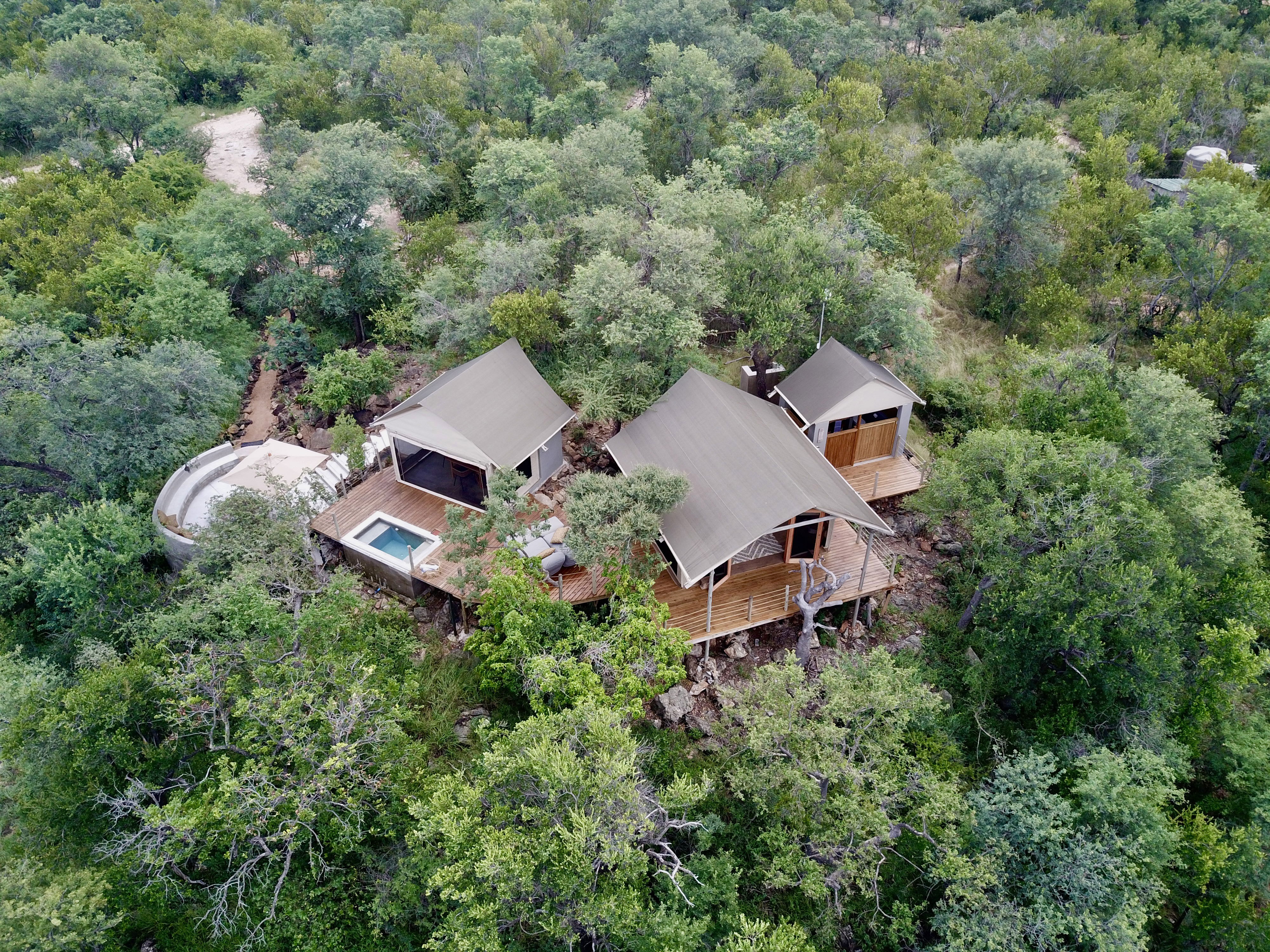 Safari, bushveld getaway, glamping, luxury tent