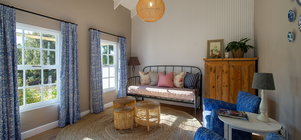 Crabapple Cottage - Stay 3, Pay 2