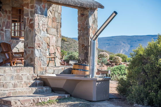 Stone Cottage hot tub