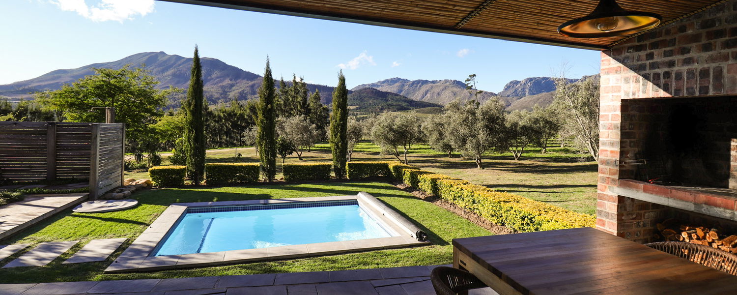 Hot tub accommodation Wellington Bainskloof