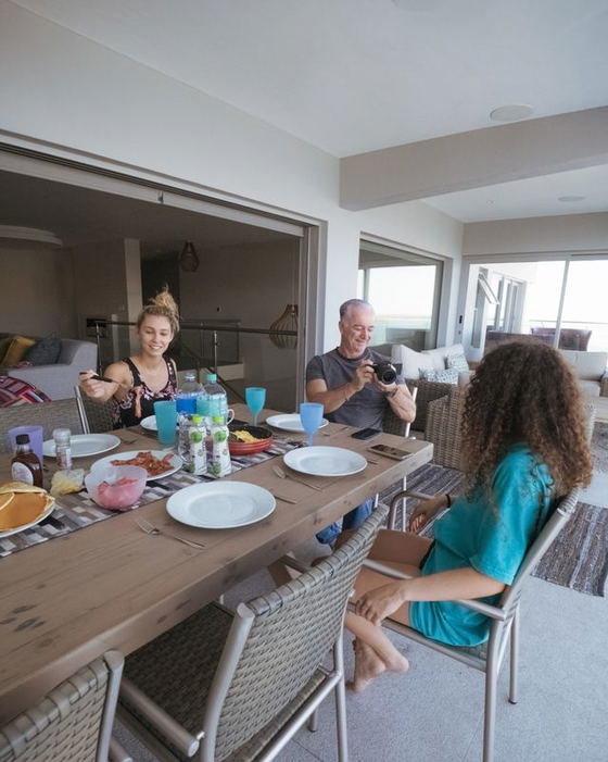 Dining Dining