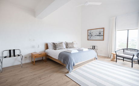 Sanctuary Penthouse Luxury Self service accommodation near beach Sanctuary Penthouse Luxury Self service accommodation near beach