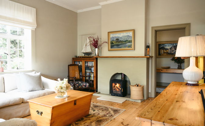 APARTMENTS (SELF-CATERING)