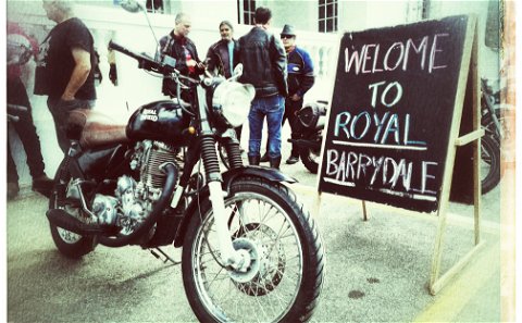 ART OF A RETRO ROAD TRIP WITH ROYAL ENFIELD 26/28 April