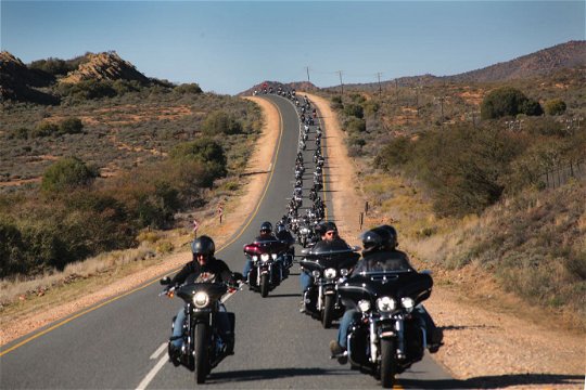 On the way to the Karoo Art Hotel. Harley-Dale Barrydale 