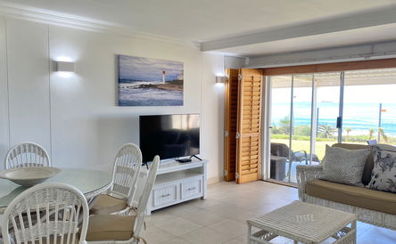 2 Glitter Bay |Umhlanga Seaviews| 3BR Garden Unit