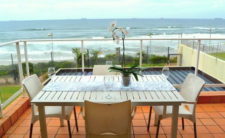 6 Glitter Bay | Seaviews & beach access | 3BR Umhlanga
