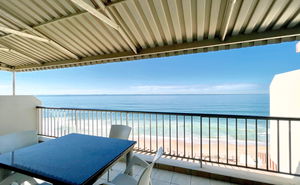 22 Bronze Beach| Seaviews & Beach access| 2BR Umhlanga 
