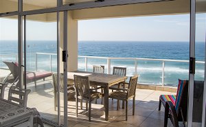 18 Glitter Bay-  Penthouse : 4 Bedrooms, 3 bathrooms