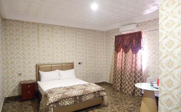 Cash Hotel