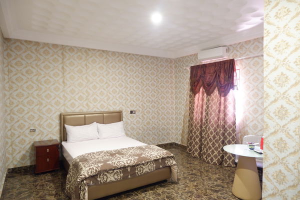 Cash Hotel