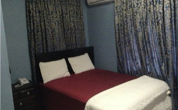 Crowne Hotel