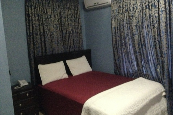 Crowne Hotel