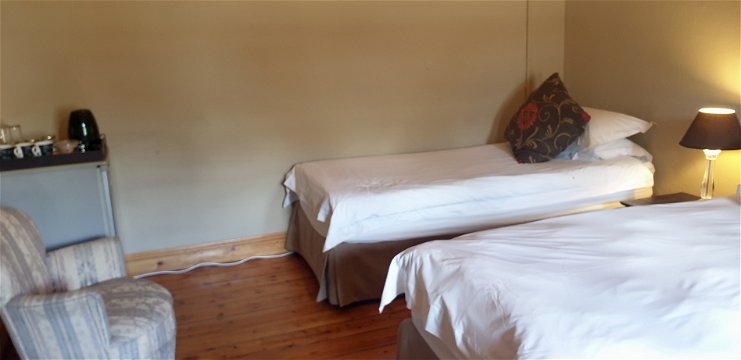 Caros Karoo. Accommodation. Karoo homestay. Victoria West. Room 1