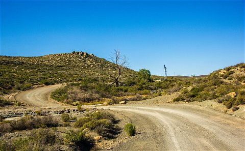 Karoo Roads. Photo by Juanita Swart on Unsplash juanita-swart-SEGA-2Xc2ks-unsplash