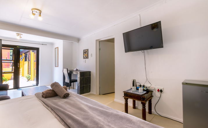 Deluxe Room 5