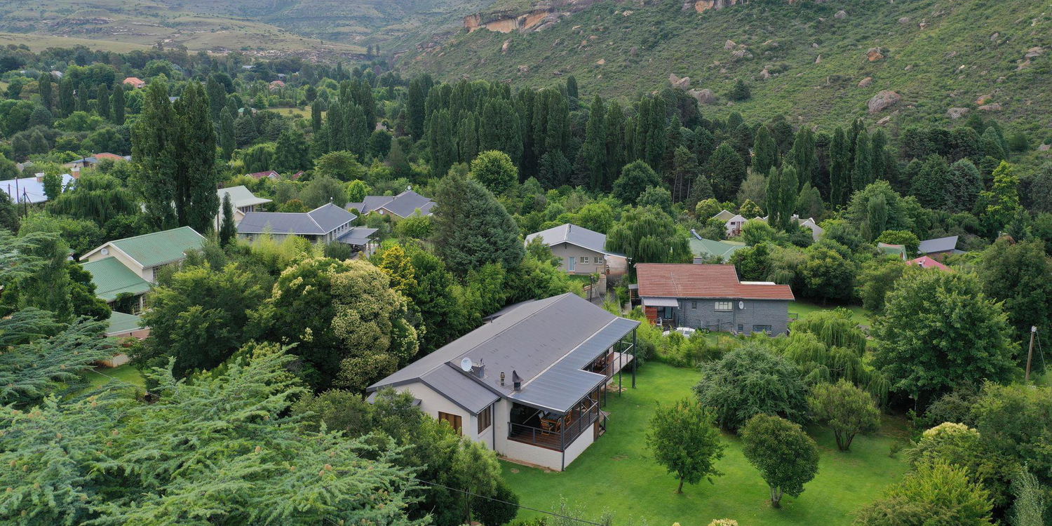 Stay in the heart of Clarens