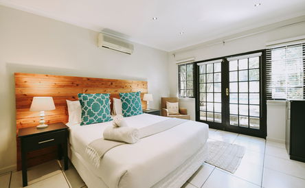 Traveller Pool Rooms