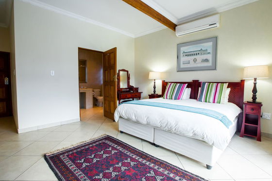 King size bed in the family room, or take off the coverter and have 2 x sinlge beds