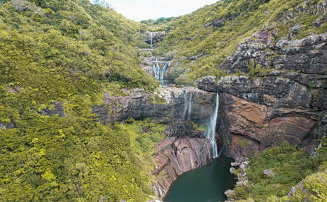 Hiking the 7 cascades in Mauritius
