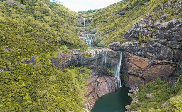 Hiking the 7 cascades in Mauritius Hiking the 7 cascades in Mauritius
