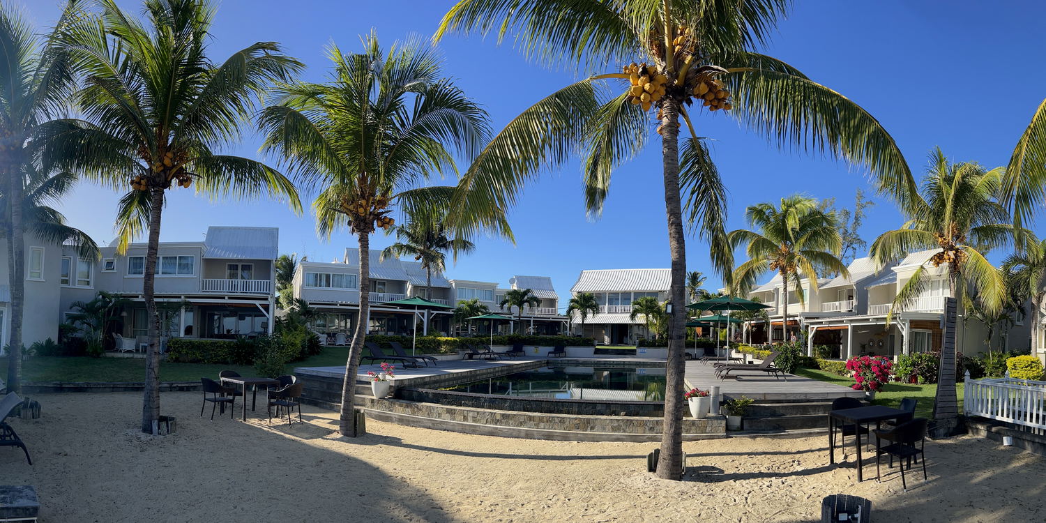 White Oaks Villas Mauritius - view from the private beach