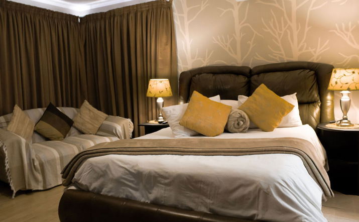 Luxury Queen Room