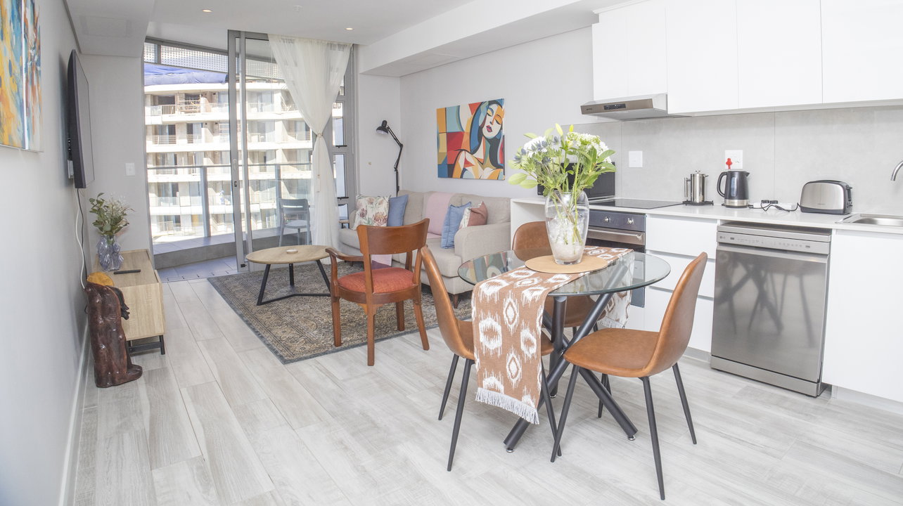 Dining area / Living room