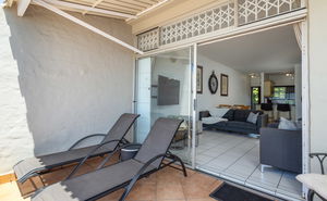 22 Bronze Bay - Book 4 nights, pay for 3