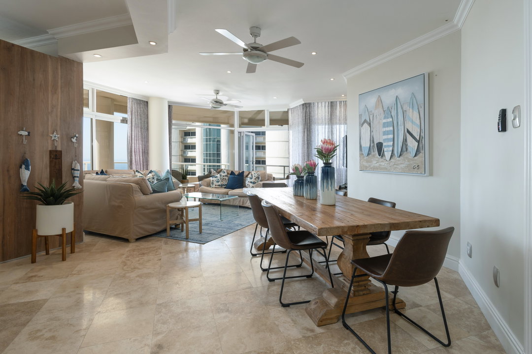 Dining area / Living room