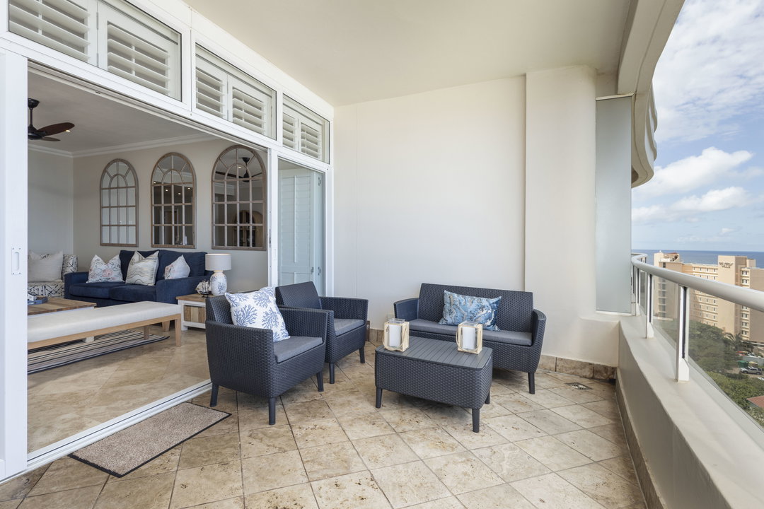 Balcony seating area