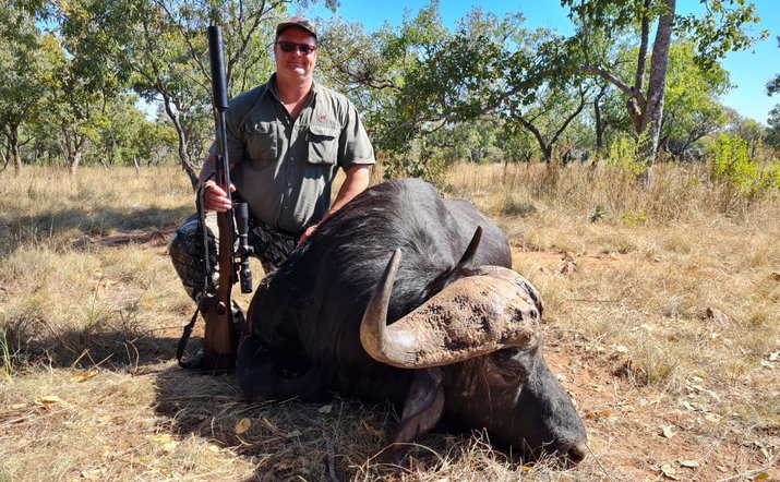 International 5-Day Buffalo Bull Hunting Package