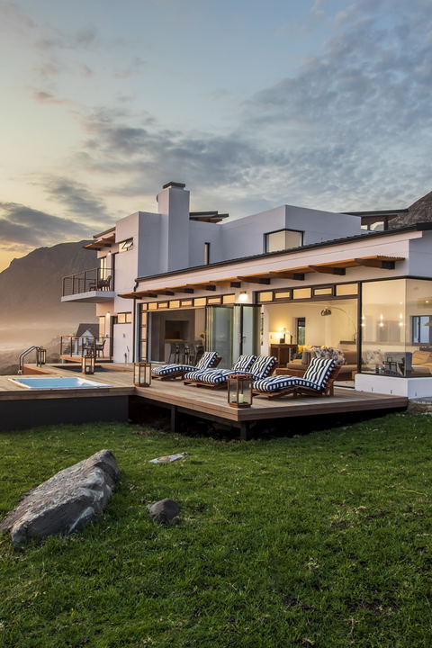 Ocean front luxury accommodation in Betty's Bay
