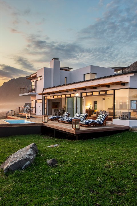 Ocean front luxury accommodation in Betty's Bay