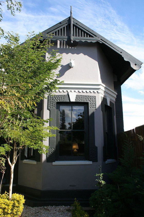 Black House