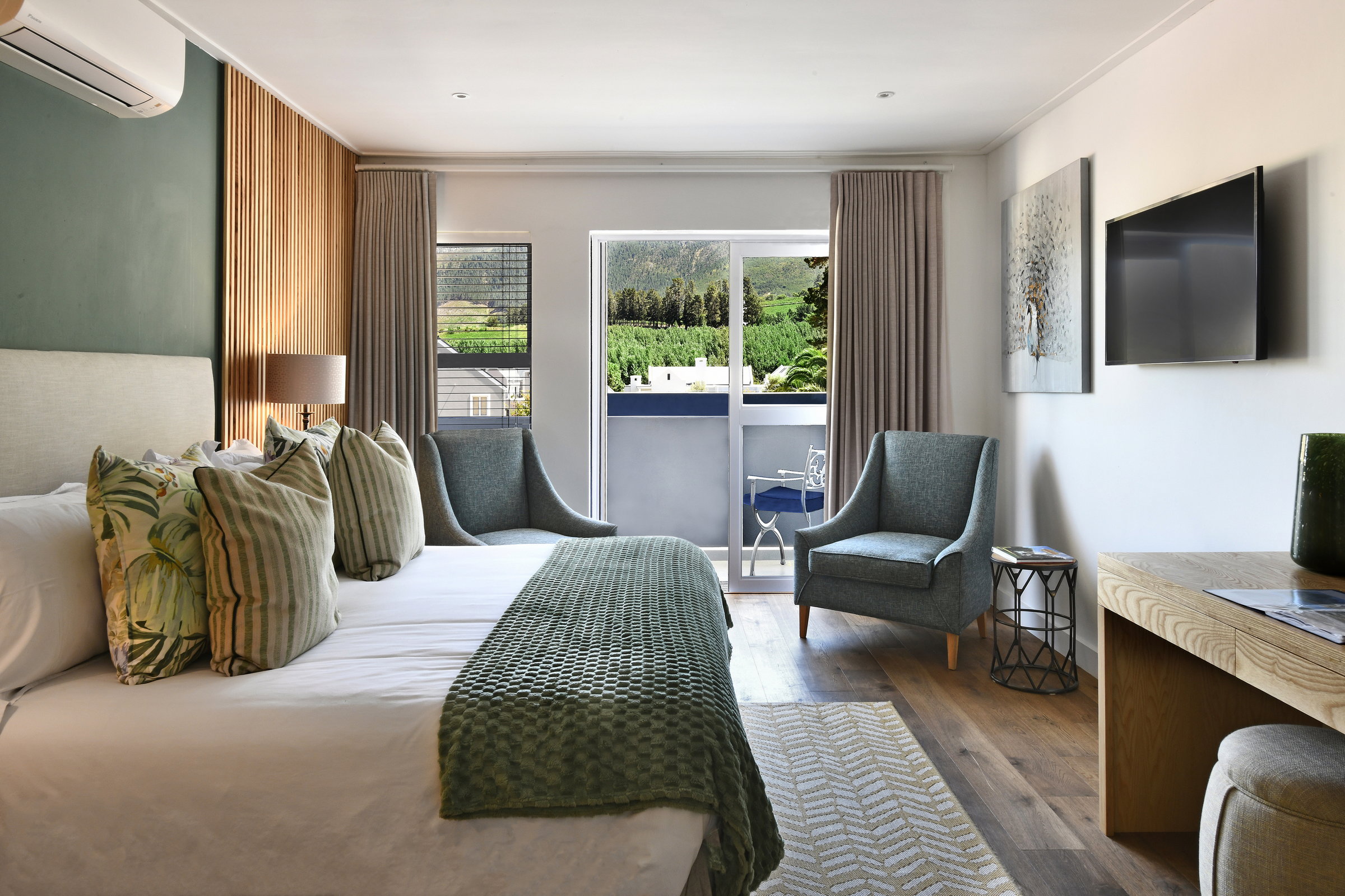 Intimate room with king-size bed perfect for couples at Mirabelle guesthouse