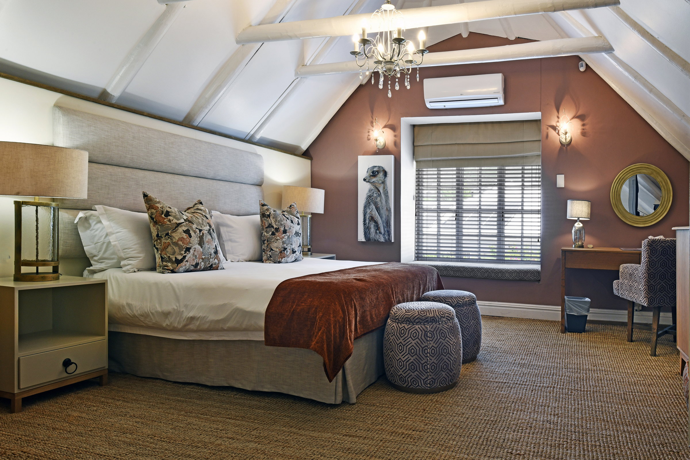 Spacious room with private bathroom in Franschhoek