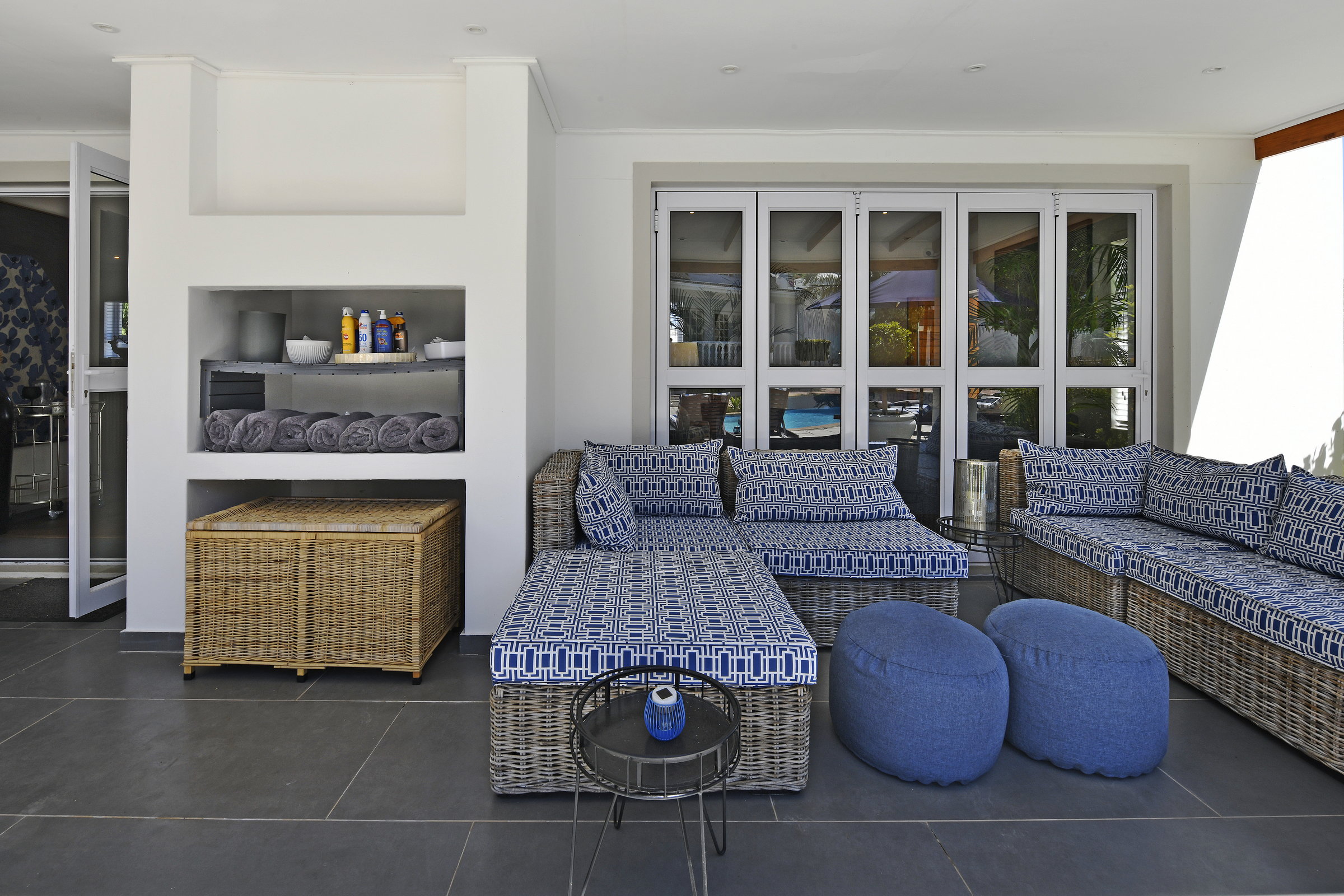 Mirabelle Guesthouse Franschhoek lounge area
