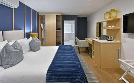 Luxury King / Twin Room 7 Mirabelle Guesthouse balcony Luxury King / Twin Room 7 Mirabelle Guesthouse balcony