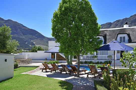 Swimming pool with mountain views at our Franschhoek guesthouse