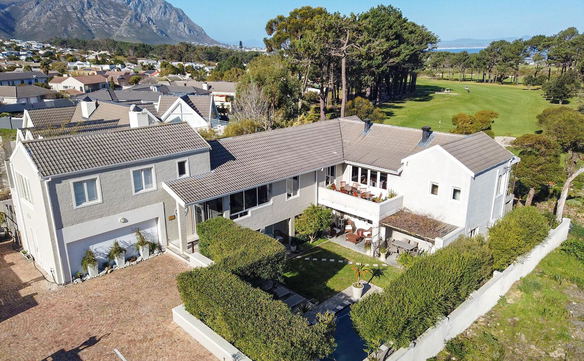 Hermanus Lodge on the Green