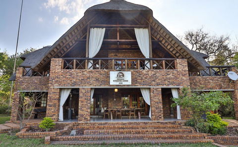 Front entrance to Kruger Riverside Lodge - Luxury accommodation in Kruger. Based in Marloth Park.