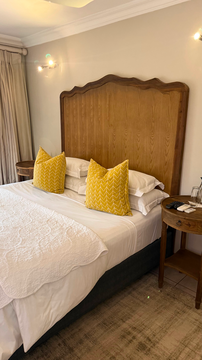 Marloth Park, Kruger Riverside Lodge, DCC Hotel Group, king-size bed