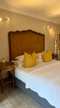 Kruger Riverside Lodge, Marloth Park, DCC Hotel Group, king-size bed