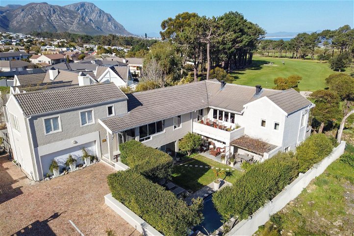 Hermanus Lodge on the Green Aerial View